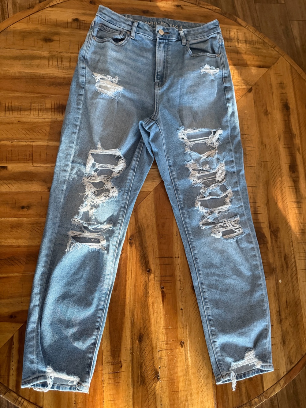 American Eagle Outfitters Curvy Mom Jeans